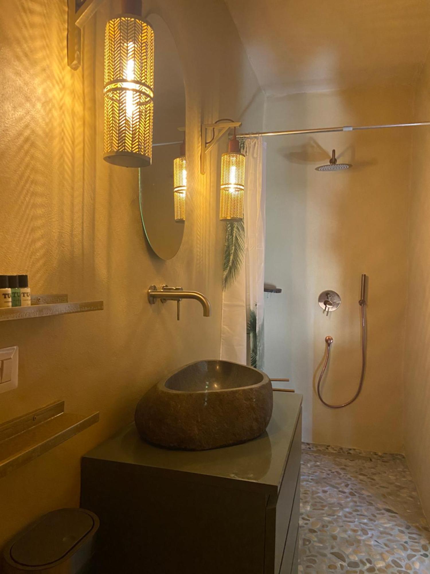 Bed And Adventure Tramontana Resort - Camera Vista Castilenti 외부 사진